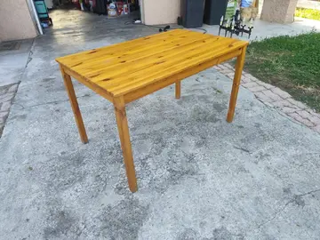 Table en pin