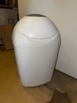 Poubelle à couches