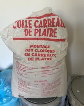 2 sacs de colle en poudre