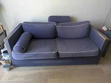 Canapé convertible vintage bleu / violet – À venir récupérer (7e étage)