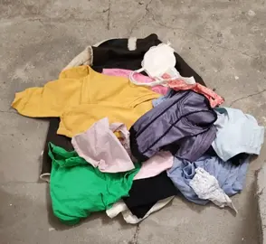 Lot de vêtements variés (M)