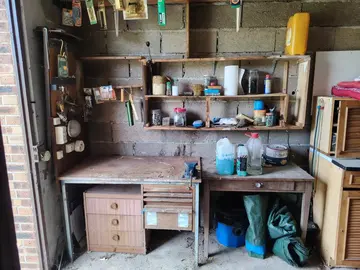 Outils de bricolage, vis..