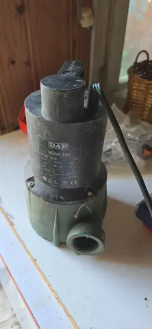 pompe vide cave dab nova 200
