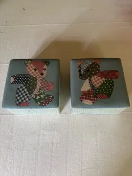 2 boites de rangement enfants