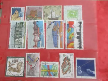 13 timbres oblitérés Allemagne 1998