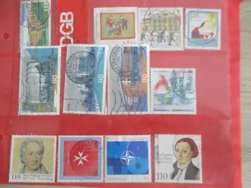 13 timbres oblitérés Allemagne 1999