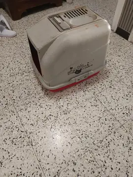cage de chat il est bon état c'est juste un coup de chiffon à passer