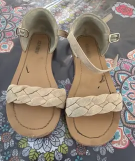 sandale taille 27