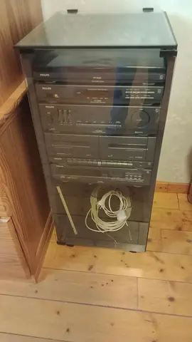chaine hi-fi Philips avec meuble et enceintes