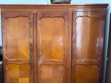 Armoire en bois