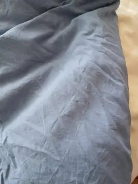 drap housse bleu -a fait de l'usage mais peut encore rendre service 140 X 190