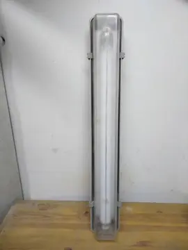 Réglette étanche tube fluo 60cm (léon, pas ned ;)