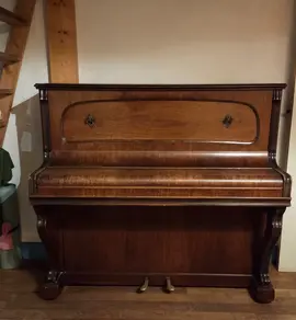 piano droit ancien