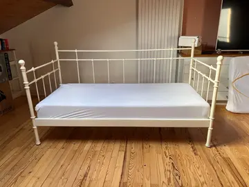 lit sommier et matlas bonne état