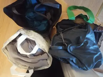 Donne vêtements femme 36 chaussures 38 et sacs à main