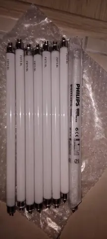 8 tubes néon PHILIPD F8T5 BL fonctionnels 8W