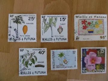 Timbres Wallis et Futuna FLEURS LOT 1