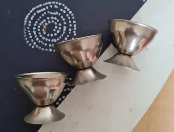 3 petits coquetiers en inox