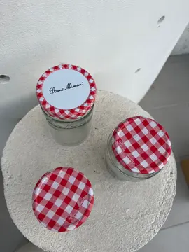 3 pots