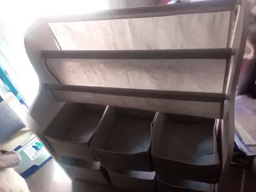 meuble pour ranger les livres et les jouets