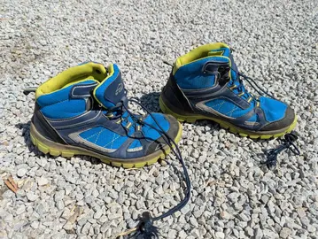 Chaussures de rando enfant (pointure 37)
