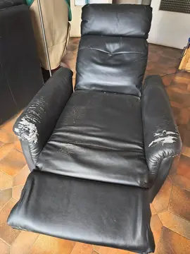 FAUTEUIL Motorisé mais skaÏ abimé