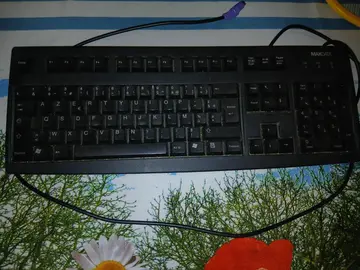 Clavier ordinateur , fiche 6 pins