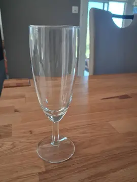 donne flûte à champagne