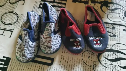 chaussons enfants 25 et 23