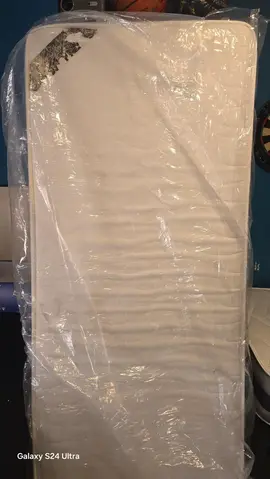 donne matelas 90*190 propre pas de punaise de lit