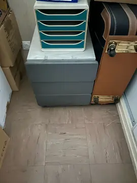 petit meuble de bureau sur roulettes