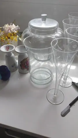vaisselle diverses et verres