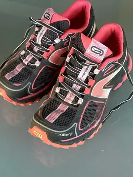 chaussures de sport / marche