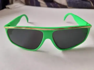lunettes de soleil enfant
