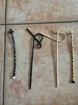 Pailles et touillettes assorties