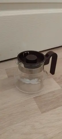 petite théière en verre pyrex