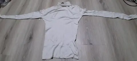 pull lege avec colle taille M