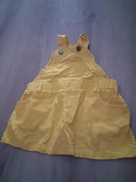 robe jaune taille 9-12 moi
