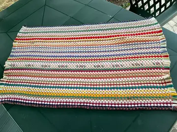 Petit tapis multicolore
