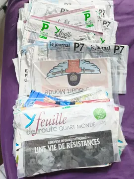 Magazines "feuille de route" de ATD Quart Monde