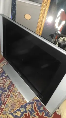 téléviseur LCD PHILIPS
