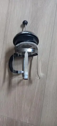 structure métal cafetière à piston