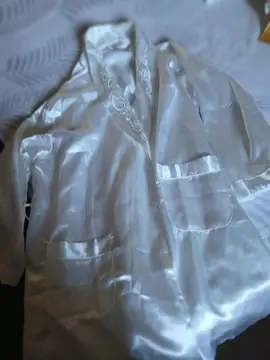 peignoir satin