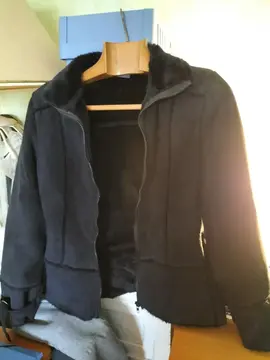 veste noire fourrure taille 40