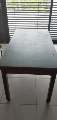 Table en bois avec rallonges