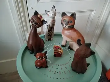 Lot de chat en bois