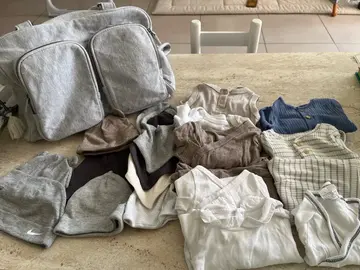 lot vêtements bébé 1 mois