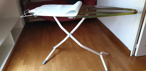 Table / planche à repasser + siège