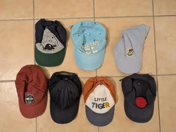 Lot de casquettes garçon 4-6/4-8 ans