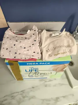 carton de vêtements fille mi saison 12 mois